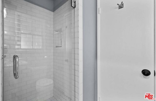 6114 Buffalo Avenue, Van Nuys (los Angeles), CA 91401