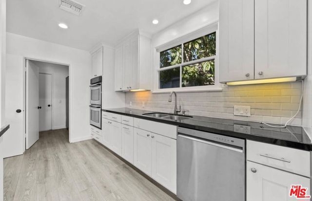 6114 Buffalo Avenue, Van Nuys (los Angeles), CA 91401