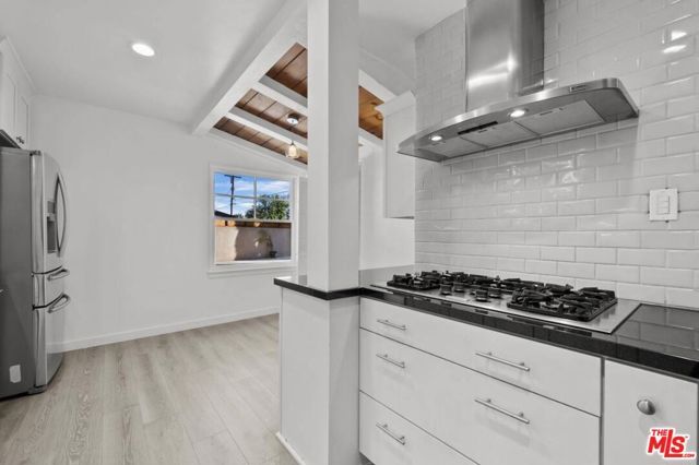 6114 Buffalo Avenue, Van Nuys (los Angeles), CA 91401