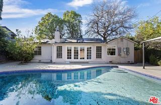 6114 Buffalo Avenue, Van Nuys (los Angeles), CA 91401