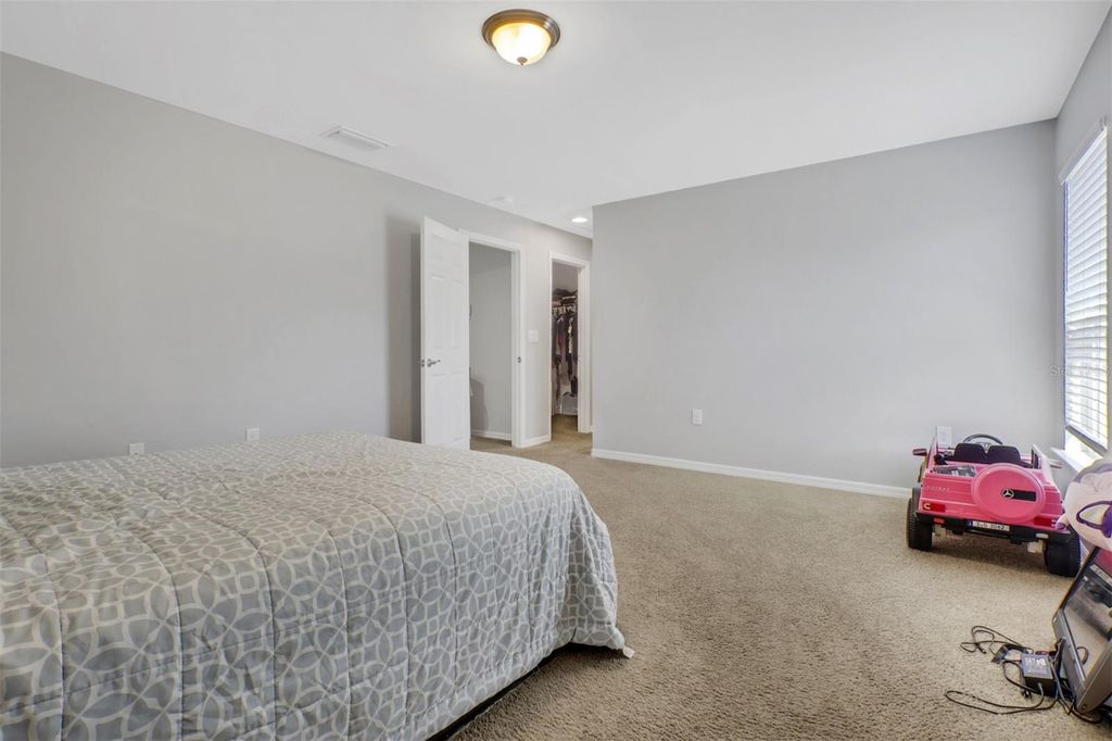 Image 12 of property listing at 3828 TILBOR CIRCLE, Fort Myers, FL 33916