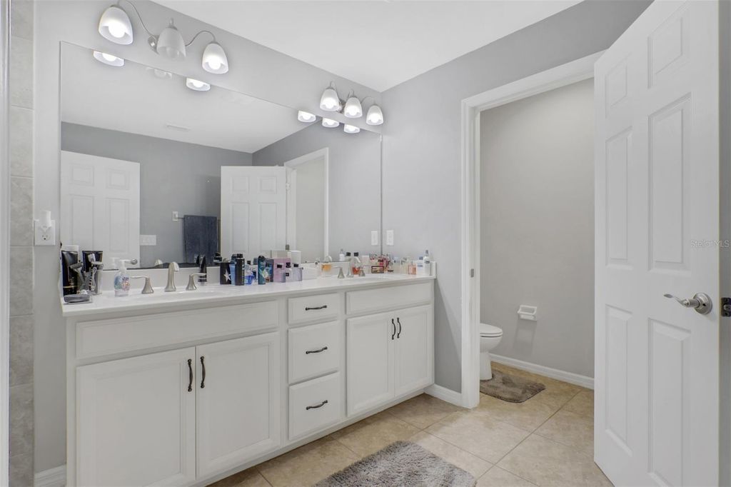 Image 13 of property listing at 3828 TILBOR CIRCLE, Fort Myers, FL 33916