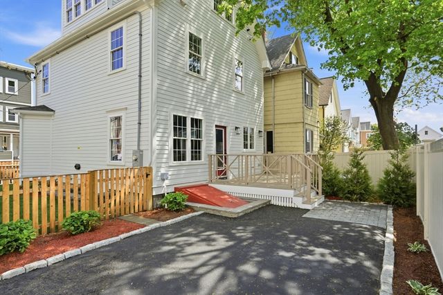 26 Virginia St, Somerville, MA 02145