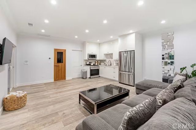 1617 Thurber, Burbank, CA 91501
