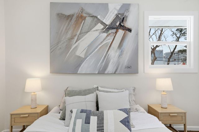 6951 11th Street N, Oakdale, MN 55128