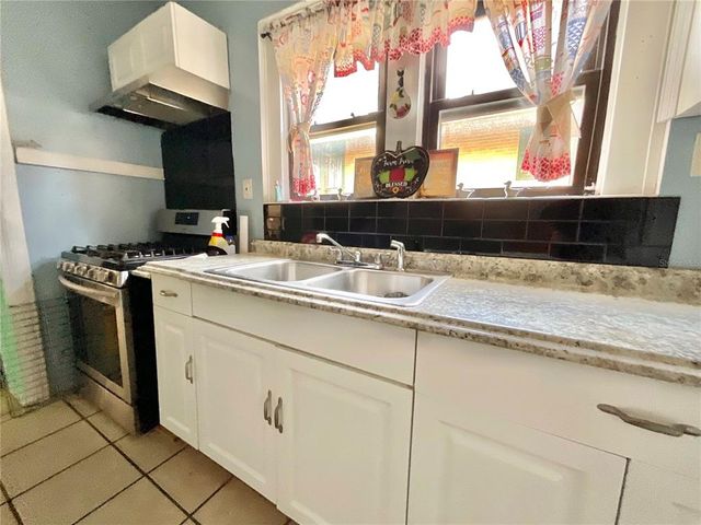 408 SUMNER STREET, Kissimmee, FL 34741
