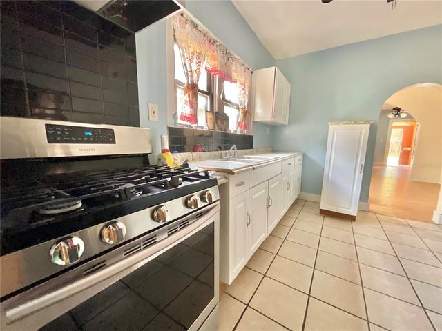 408 SUMNER STREET, Kissimmee, FL 34741
