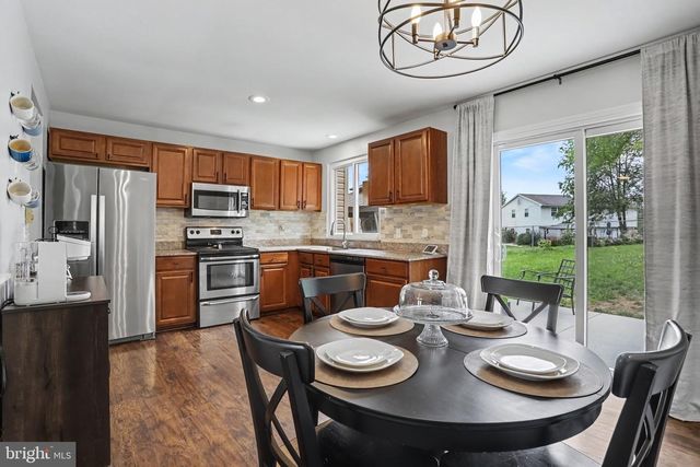 310 RITA RD, York, PA 17402