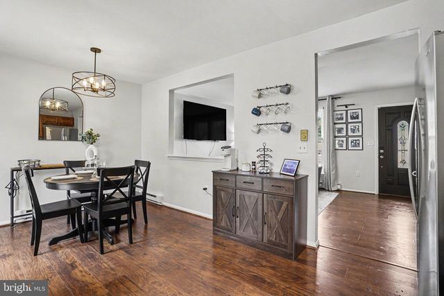 310 RITA RD, York, PA 17402