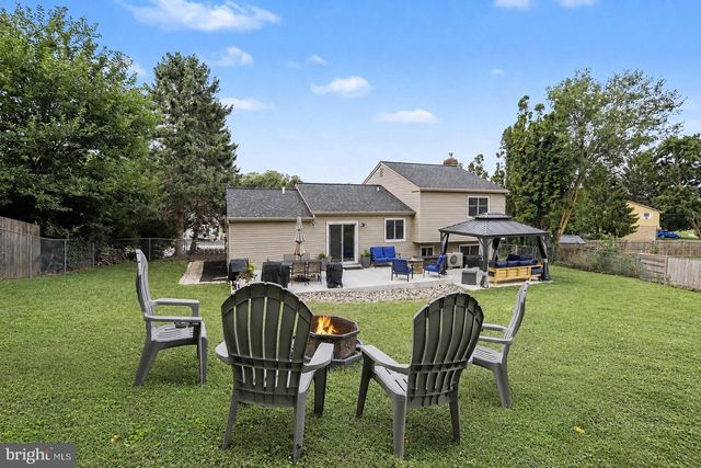 310 RITA RD, York, PA 17402
