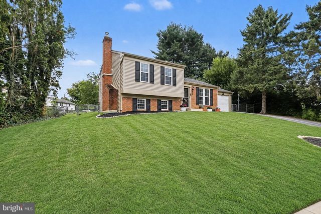 310 RITA RD, York, PA 17402