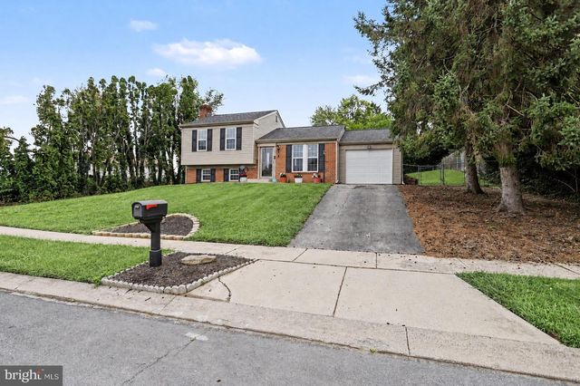 310 RITA RD, York, PA 17402