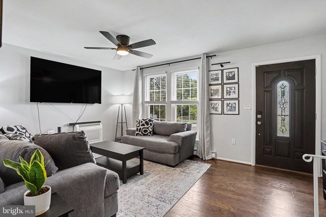 310 RITA RD, York, PA 17402
