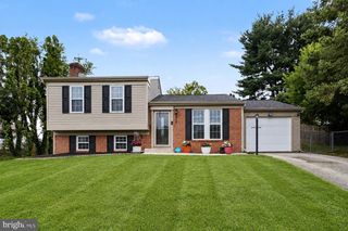 310 RITA RD, York, PA 17402