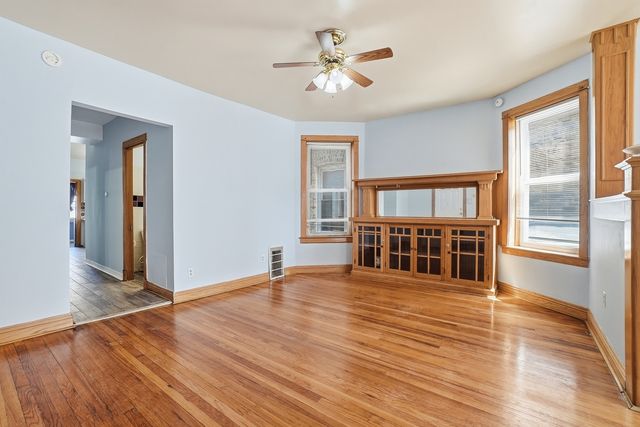 3240 W Cortez Street, Chicago, IL 60651