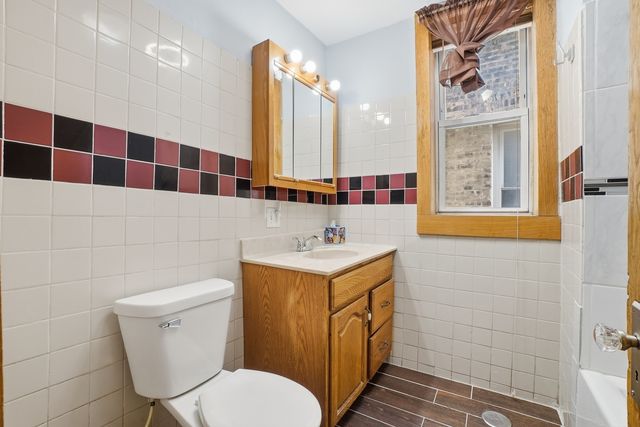 3240 W Cortez Street, Chicago, IL 60651