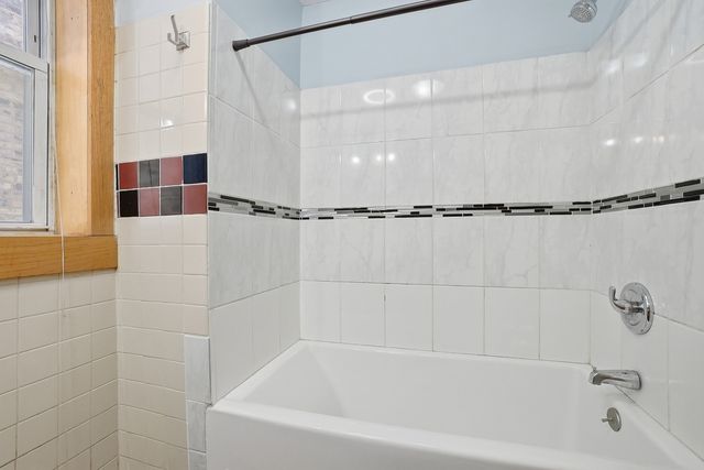 3240 W Cortez Street, Chicago, IL 60651