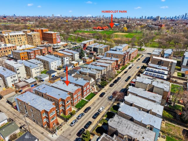 3240 W Cortez Street, Chicago, IL 60651