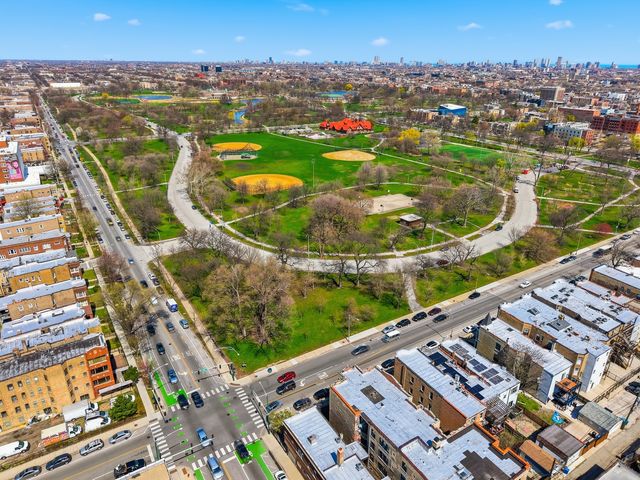 3240 W Cortez Street, Chicago, IL 60651