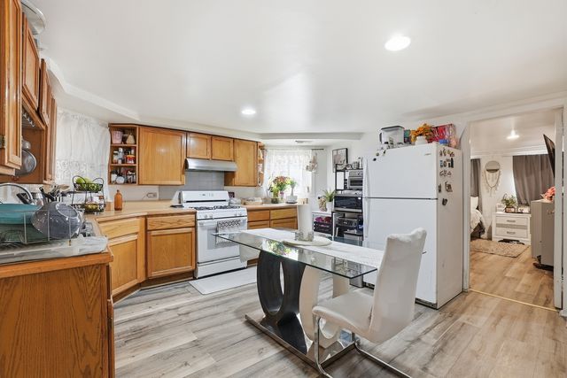 3240 W Cortez Street, Chicago, IL 60651