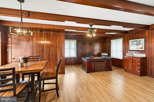 2207 NAAMANS CREEK RD, Boothwyn, PA 19061