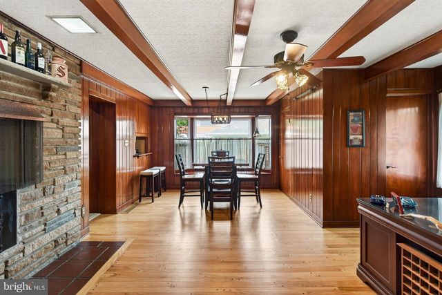 2207 NAAMANS CREEK RD, Boothwyn, PA 19061