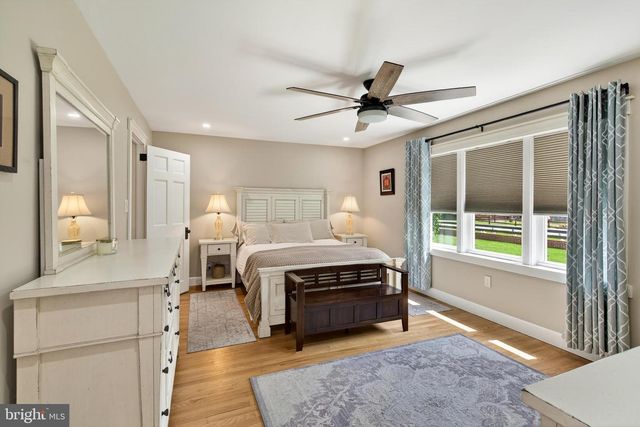 2207 NAAMANS CREEK RD, Boothwyn, PA 19061
