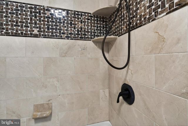 2207 NAAMANS CREEK RD, Boothwyn, PA 19061