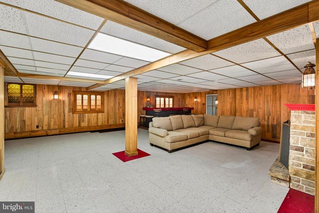 2207 NAAMANS CREEK RD, Boothwyn, PA 19061