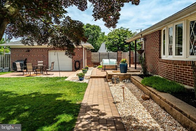 2207 NAAMANS CREEK RD, Boothwyn, PA 19061