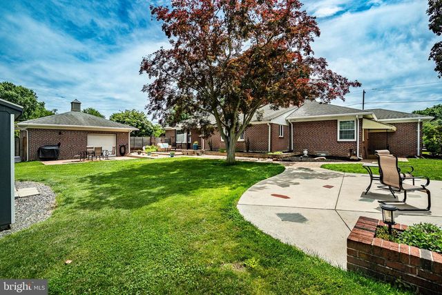 2207 NAAMANS CREEK RD, Boothwyn, PA 19061