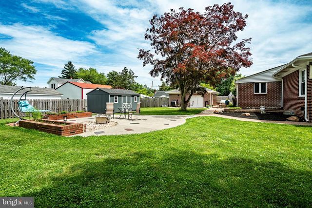 2207 NAAMANS CREEK RD, Boothwyn, PA 19061