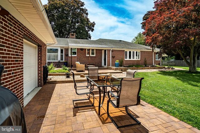 2207 NAAMANS CREEK RD, Boothwyn, PA 19061