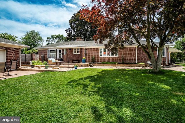 2207 NAAMANS CREEK RD, Boothwyn, PA 19061