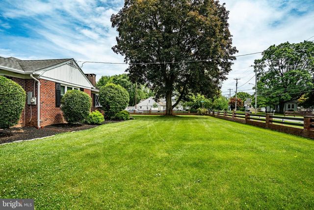 2207 NAAMANS CREEK RD, Boothwyn, PA 19061