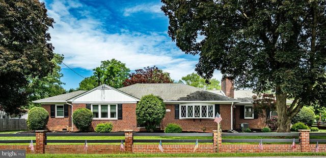 2207 NAAMANS CREEK RD, Boothwyn, PA 19061
