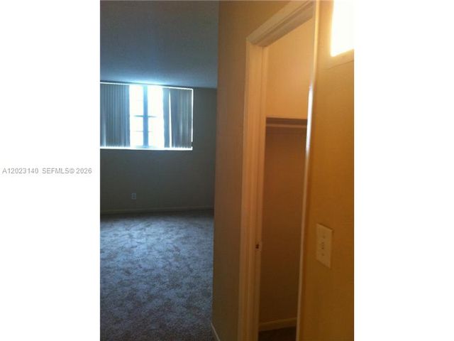 19380 COLLINS AV 607, Sunny Isles Beach, FL 33160