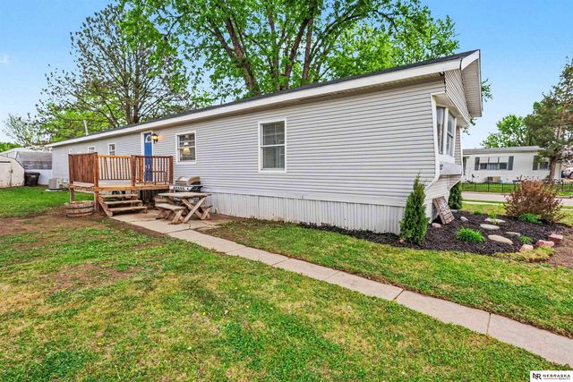 1832 SW 15th Street, Lincoln, NE 68522