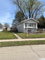 1832 SW 15th Street, Lincoln, NE 68522