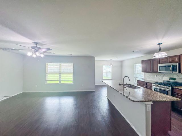 277 Stalwart Hill Trail, Magnolia, TX 77354
