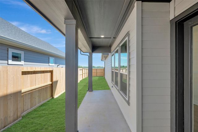 16746 Vibrant Avenue, Hockley, TX 77447
