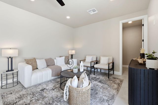 7827 N 3RD Street, Phoenix, AZ 85020