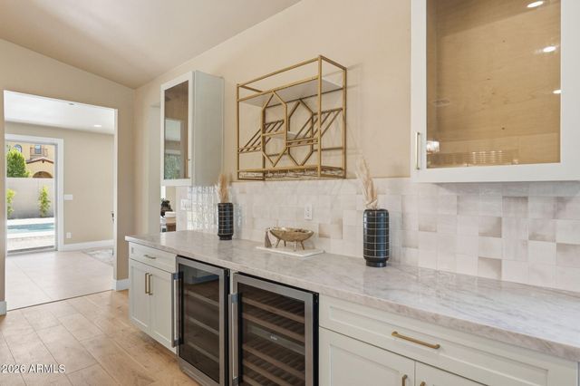 7827 N 3RD Street, Phoenix, AZ 85020