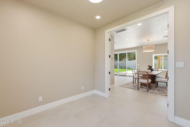 7827 N 3RD Street, Phoenix, AZ 85020
