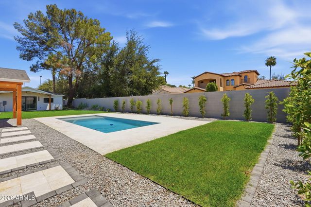 7827 N 3RD Street, Phoenix, AZ 85020