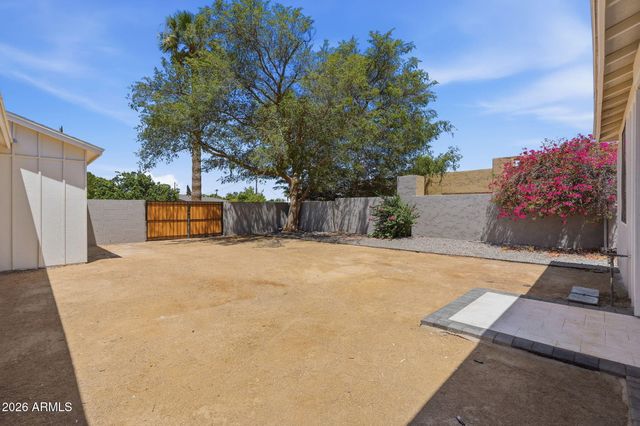 7827 N 3RD Street, Phoenix, AZ 85020