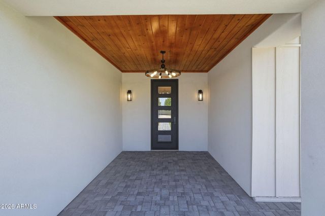 7827 N 3RD Street, Phoenix, AZ 85020