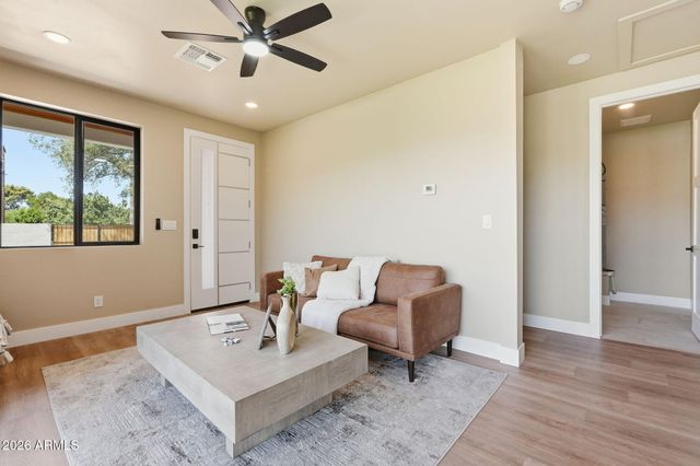 7827 N 3RD Street, Phoenix, AZ 85020