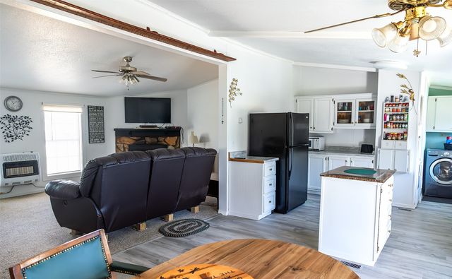 2448 County Road 2125, Ivanhoe, TX 75447