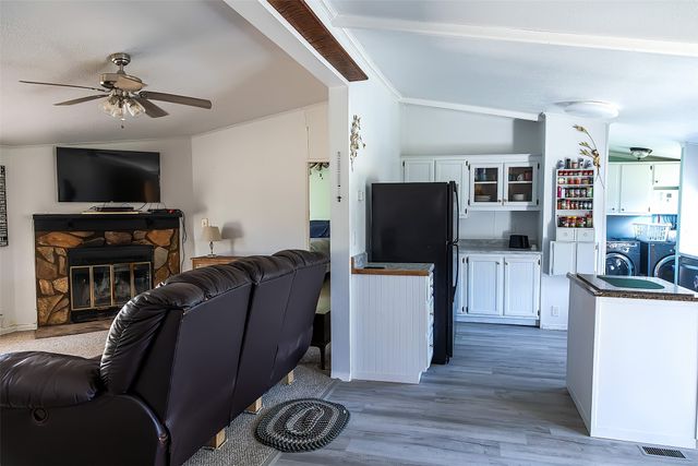 2448 County Road 2125, Ivanhoe, TX 75447